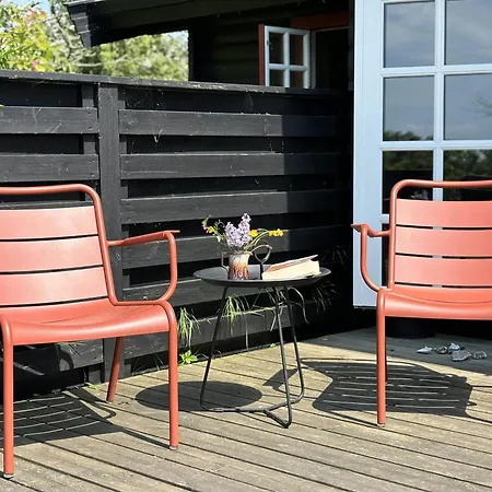 בית נופש Log In The Front Row Overlooking The Sea Tranekær