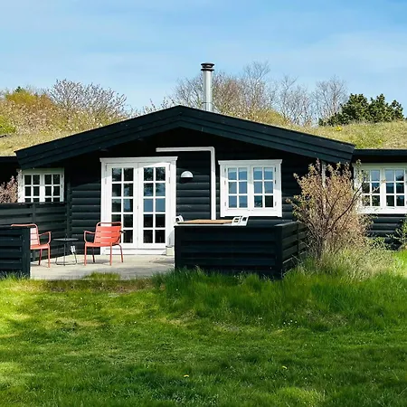 בית נופש Log In The Front Row Overlooking The Sea Tranekær