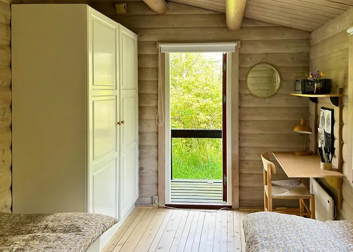 Log With View Of Meadow And Sea Feriehus Tranekær