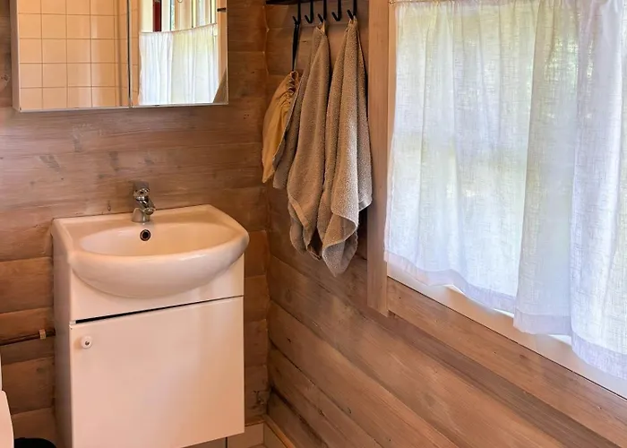 Log With View Of Meadow And Sea Holiday home *